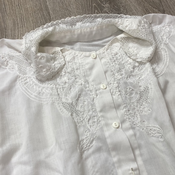 VTG collared embroidered button shirt flutter sleeve scalloped - Picture 3 of 3